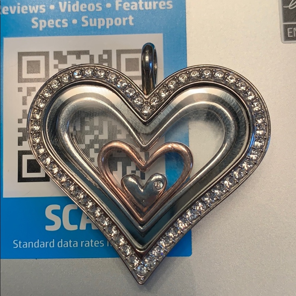 Origami Owl Heart locket with Nesting Hearts